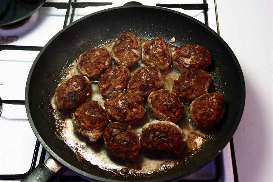 Gode gammeldags frikadeller ... klik for at komme tilbage