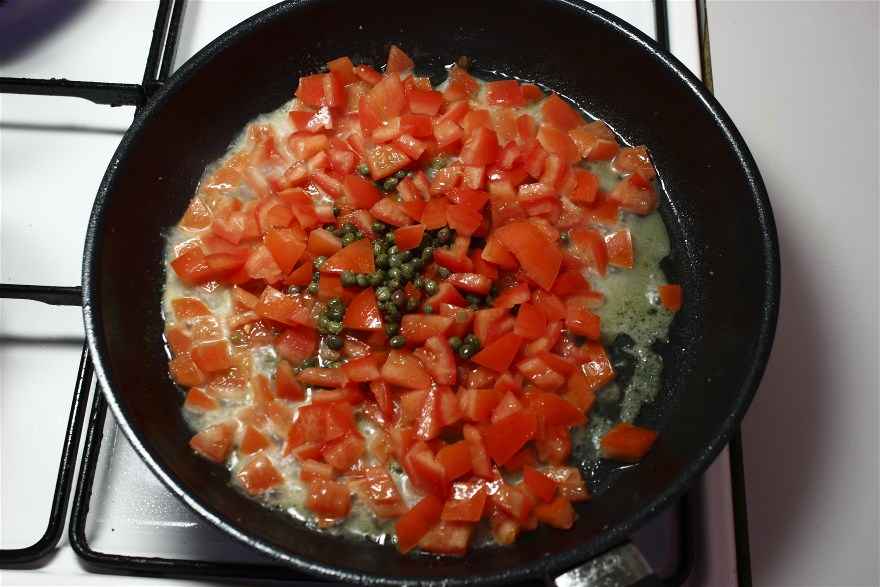 Braiseret torsk med tomat og kapers ... klik for at komme tilbage