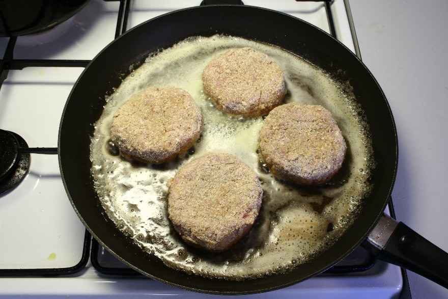 Krebinetter med kartoffelsalat og lime ... klik for at komme tilbage