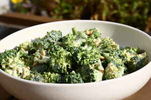 Fedtfattig broccolisalat, billede 4