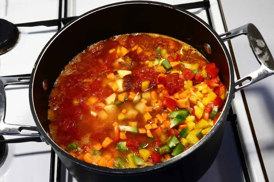 Gullaschsuppe med hakket oksekød ... klik for at komme tilbage