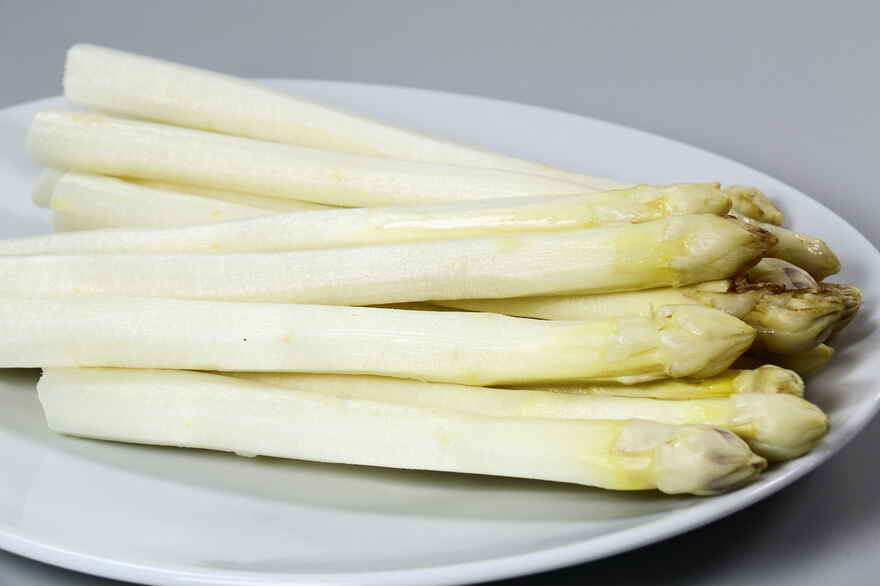 Krebinetter med stuvede friske hvide asparges ... klik for at komme tilbage