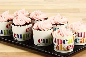 Chokolade cupcakes med jordbærfrosting, billede 4