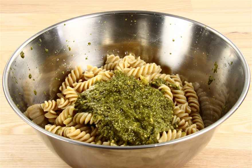 Pastasalat med pesto og grønt ... klik for at komme tilbage