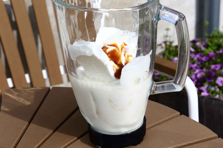 Banan/karamel milkshake ... klik for at komme tilbage