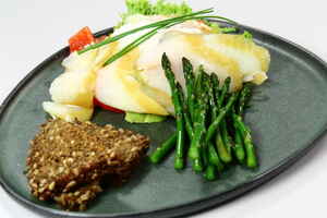 Røget hellefisk med avocado og rød peber, billede 4