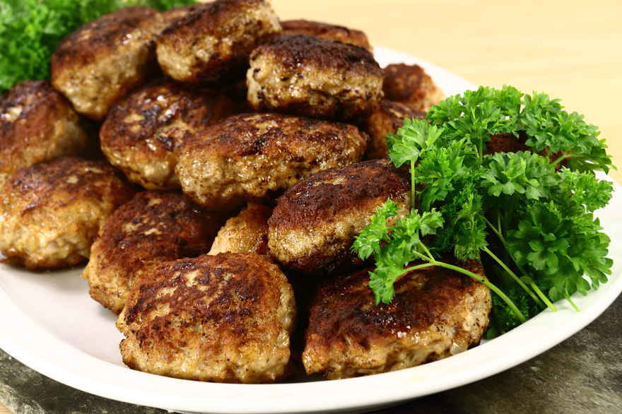 Frikadeller - opskrift - Alletiders Kogebog