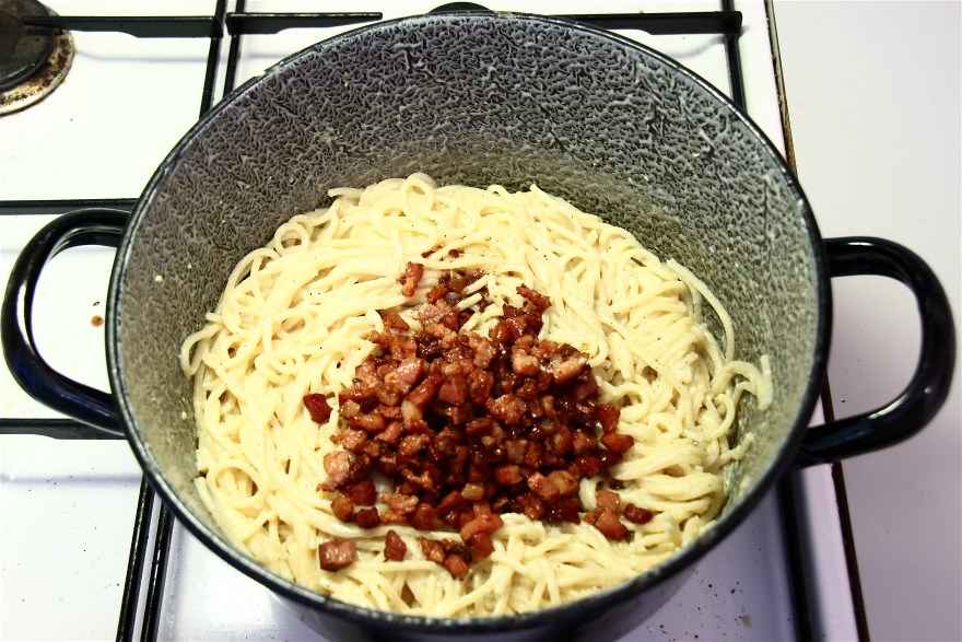Spaghetti Carbonara (Klassisk) ... klik for at komme tilbage
