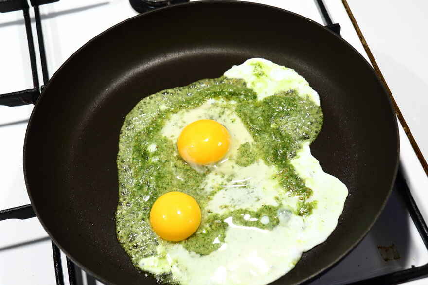 Pesto eggs - Pestoæg ... klik for at komme tilbage