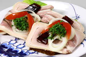 Rullepølse smørrebrød