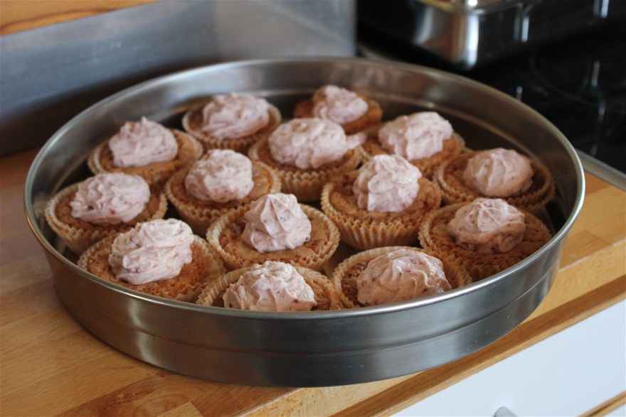 Makronmuffins med Hindbær flødeskum ... klik for at komme tilbage