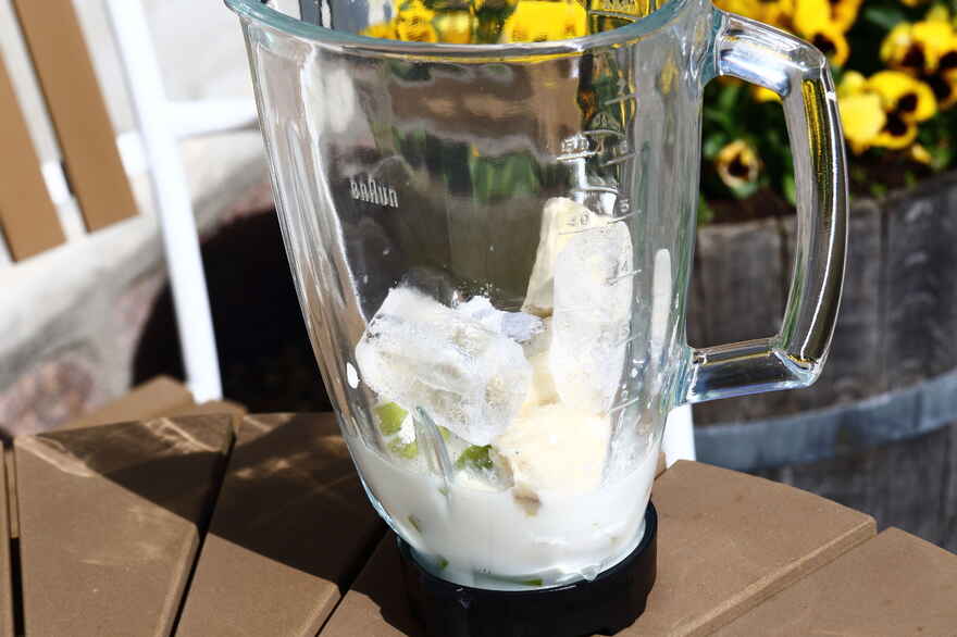 Smoothie med æble og banan ... klik for at komme tilbage