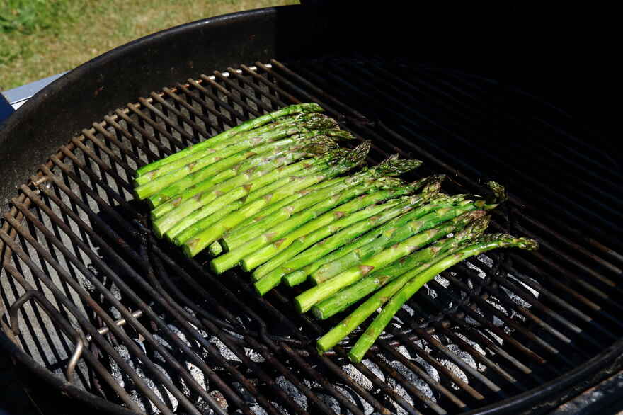 Grillede grønne asparges ... klik for at komme tilbage