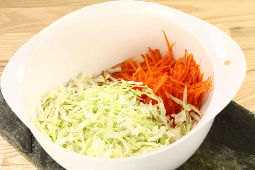 Nem og frisk coleslaw ... klik for at komme tilbage