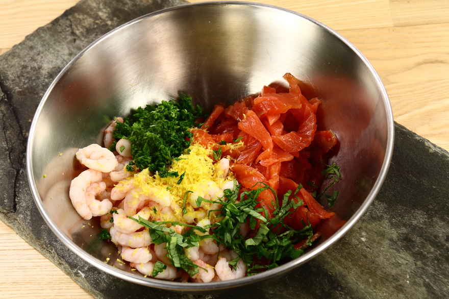 Røget laks og rejer på salatbund ... klik for at komme tilbage