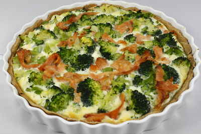 broccolitærte med laks broccolitærte med laks