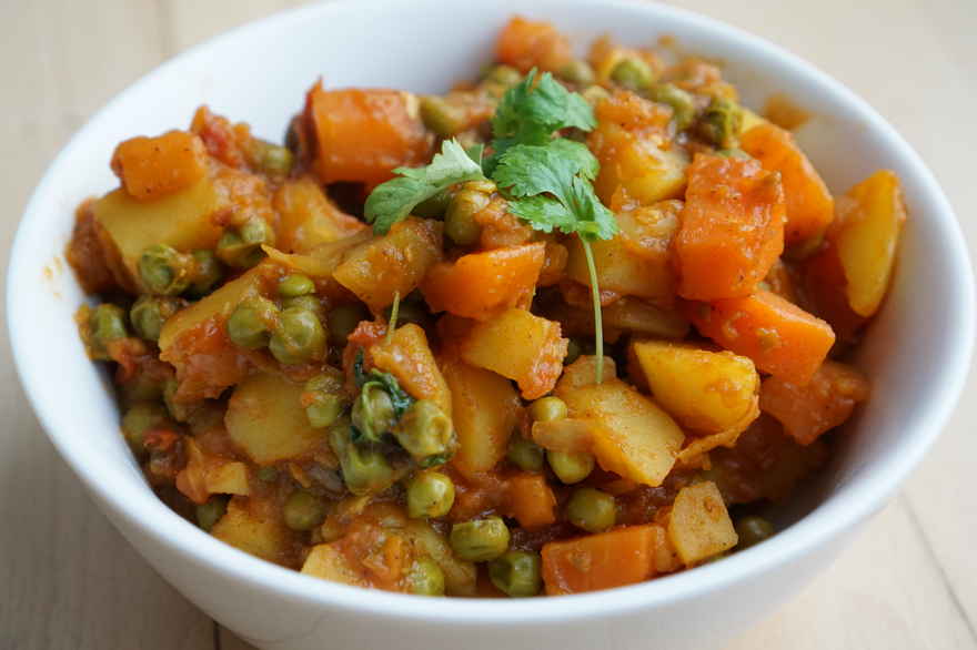 Aloo Mattar - Indisk kartoffel/ærte ret ... klik for at komme tilbage