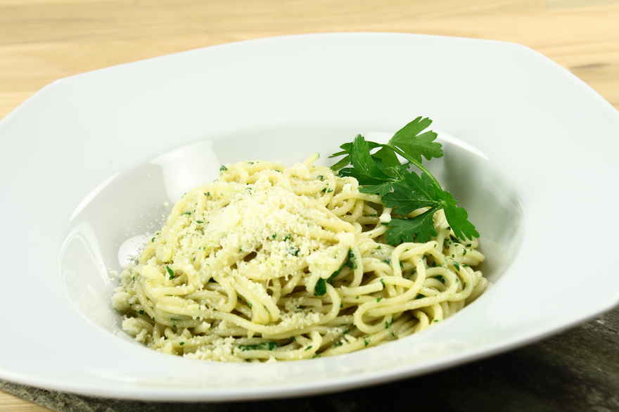 Spaghetti aglio e olio - spaghetti med hvidløg og olie ... klik for at komme tilbage