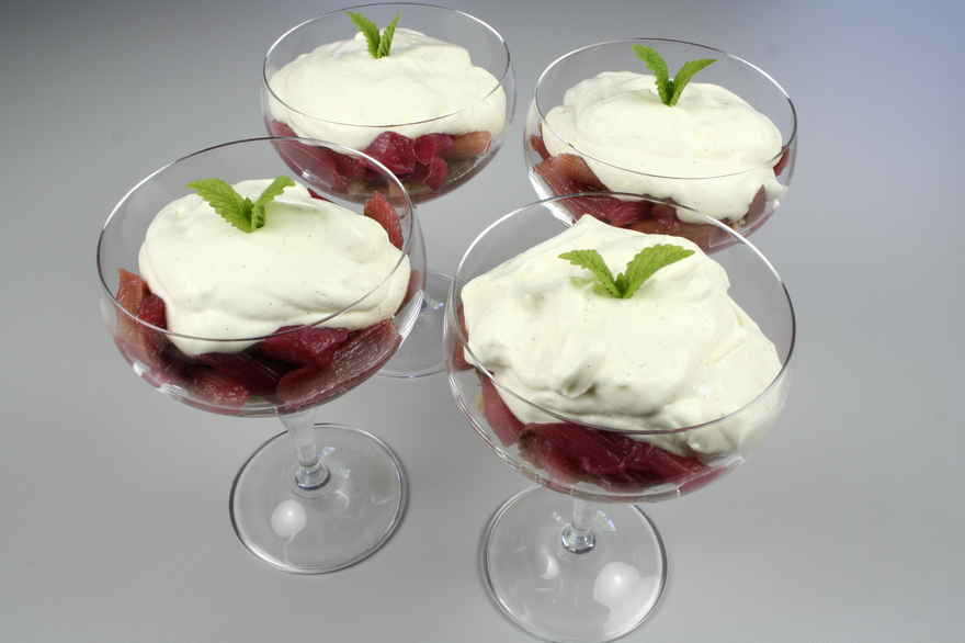 Italiensk rabarbertrifli med mascarpone ... klik for at komme tilbage