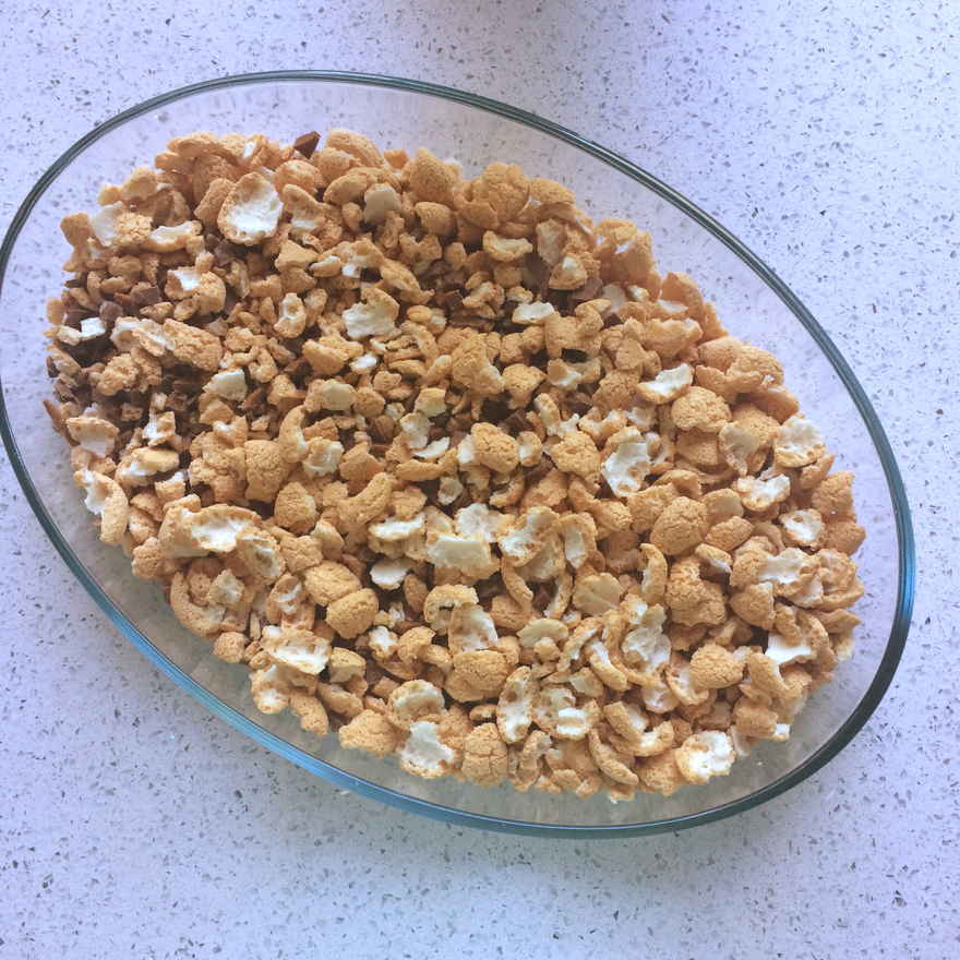 Jordbærkage med makroner og daim ... klik for at komme tilbage