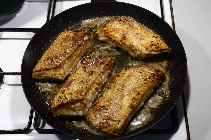 Stegt rokkevinge med bløde løg ... klik for at komme tilbage