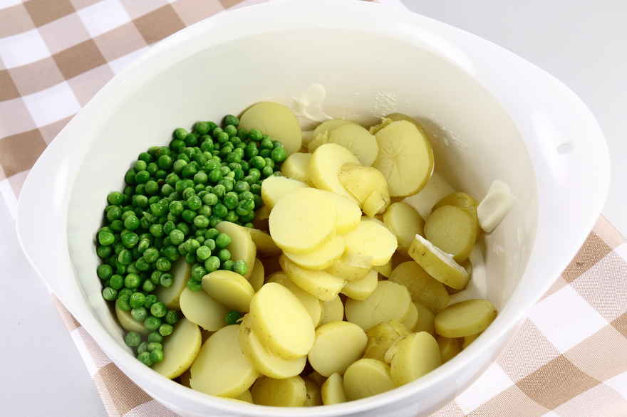 Kartoffelsalat med ærter ... klik for at komme tilbage