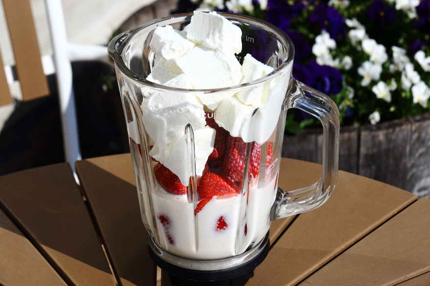 Jordbærmilkshake - Jordbær milkshake ... klik for at komme tilbage