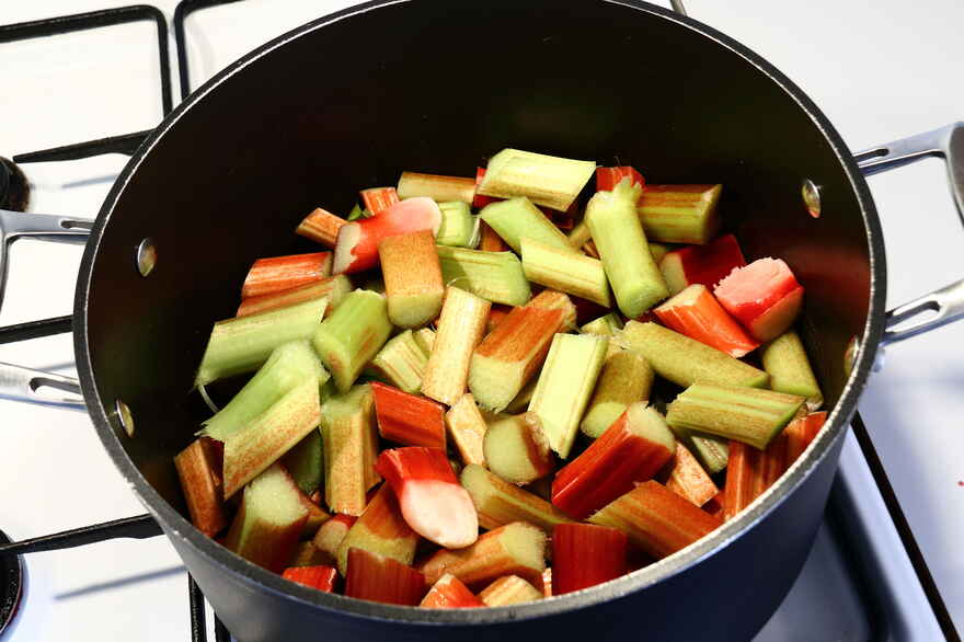 Rabarbersirup ... klik for at komme tilbage