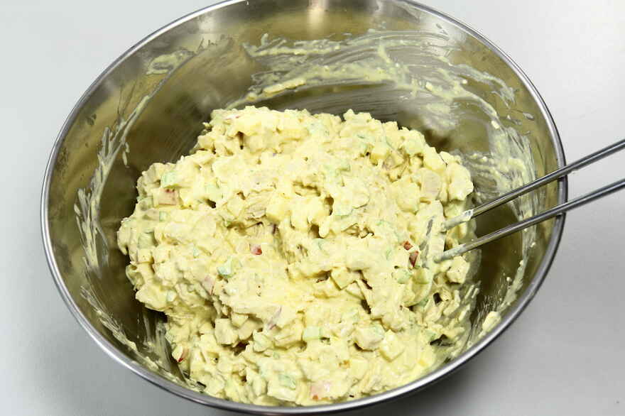 Kyllingesalat med karry ... klik for at komme tilbage