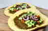 Lahmacun - tyrkisk pizza med krydret oksekød ... klik på billedet for at komme tilbage