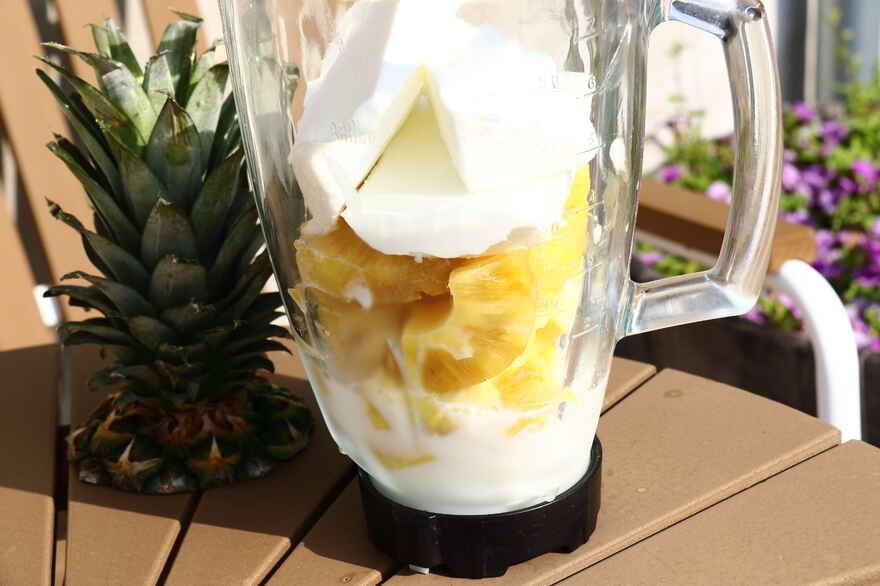 Ananas milkshake ... klik for at komme tilbage