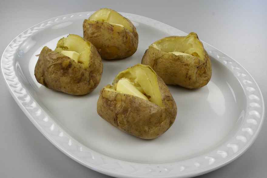 Bagekartofler i - opskrift - Alletiders Kogebog