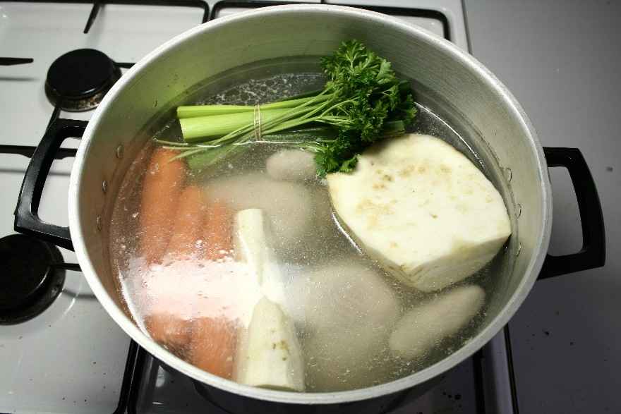 Kyllingesuppe (Fedtfattig) ... klik for at komme tilbage