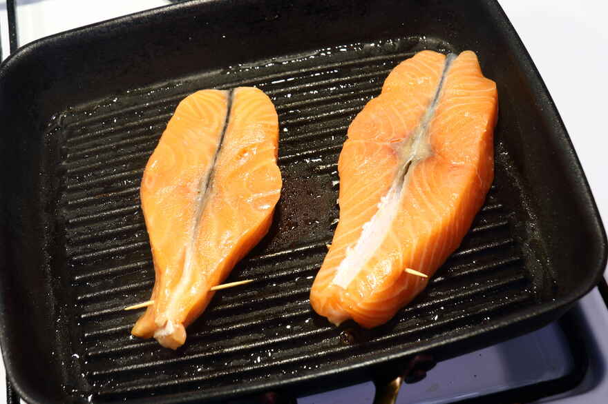 Grillet laksekotelet med honning og citron ... klik for at komme tilbage