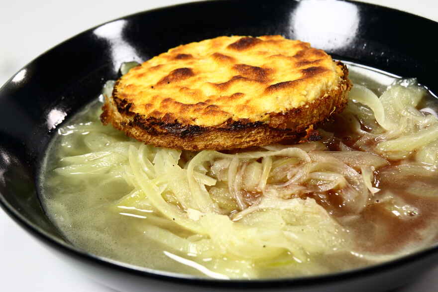 Løgsuppe med gratineret ostebrød ... klik for at komme tilbage