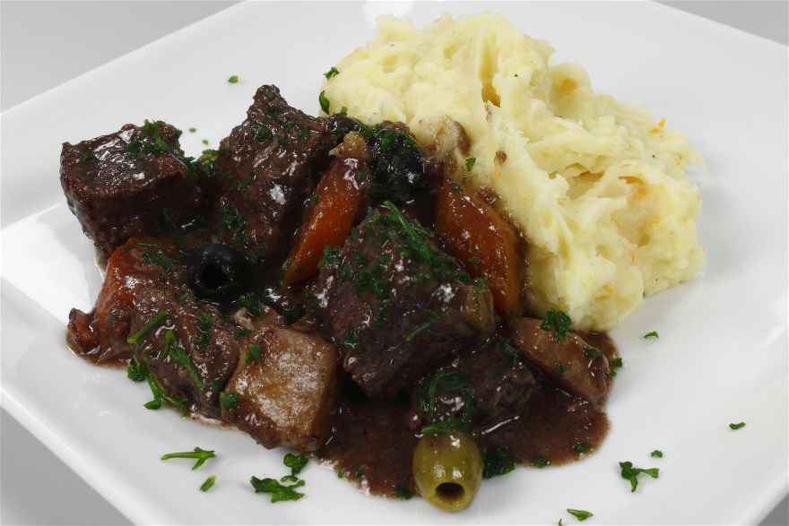 Boef Daube i ovn med kartoffelmos med rodfrugter ... klik for at komme tilbage