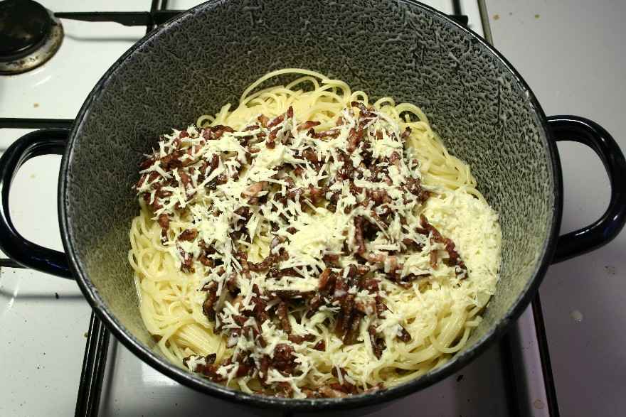 Spaghetti alla cabonara ... klik for at komme tilbage