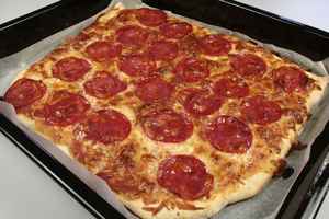 Deep Pan Pizza med chorizo, billede 4