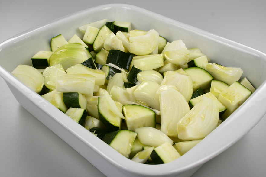 Hel kylling med courgetter og citronmelisse ... klik for at komme tilbage