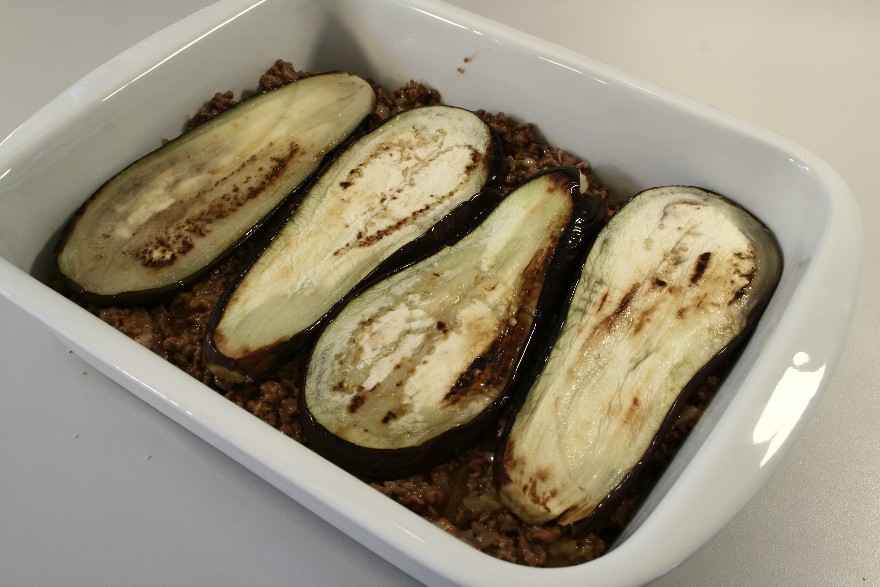 Moussaka Me Melitzanes (Moussaka med auberginer) ... klik for at komme tilbage