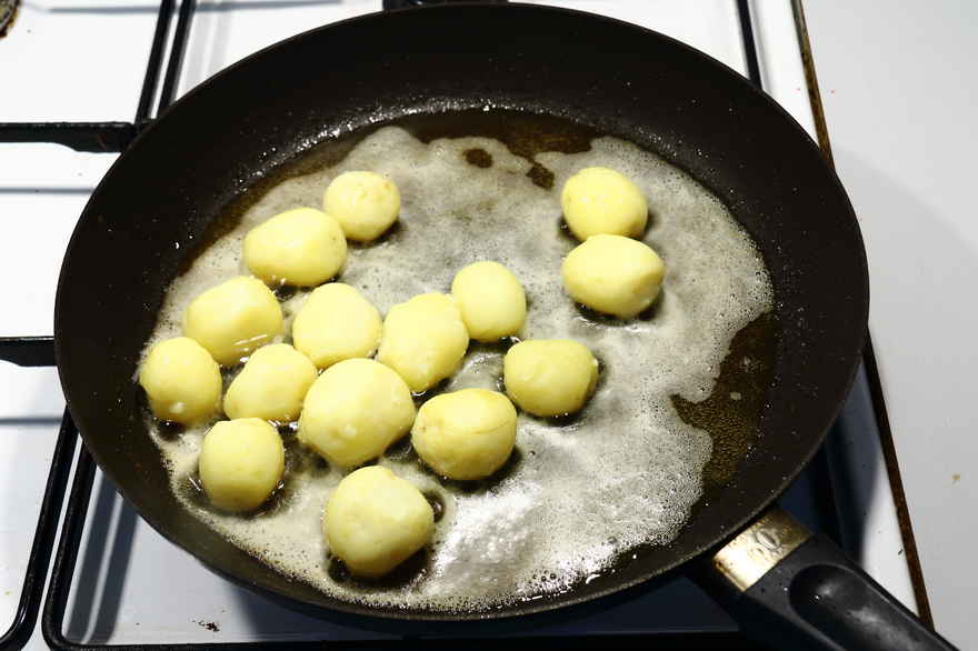 Pommes rissoles - Smørstegte kartofler ... klik for at komme tilbage