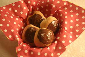 Fastelavnsboller med cremefyld og chokoladeglasur, billede 4