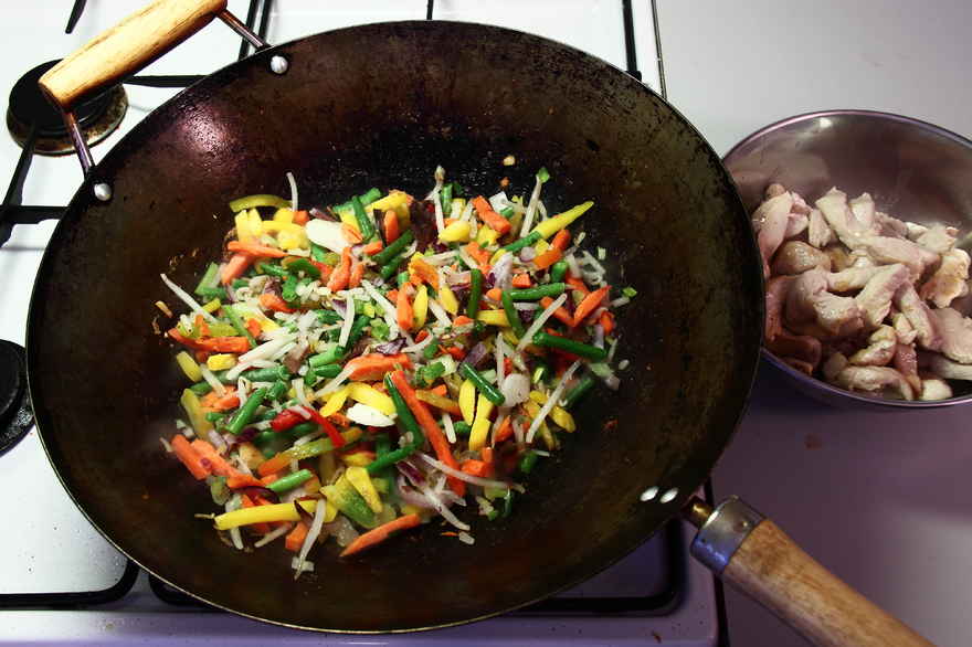 Kalkun i wok med blandede grøntsager ... klik for at komme tilbage