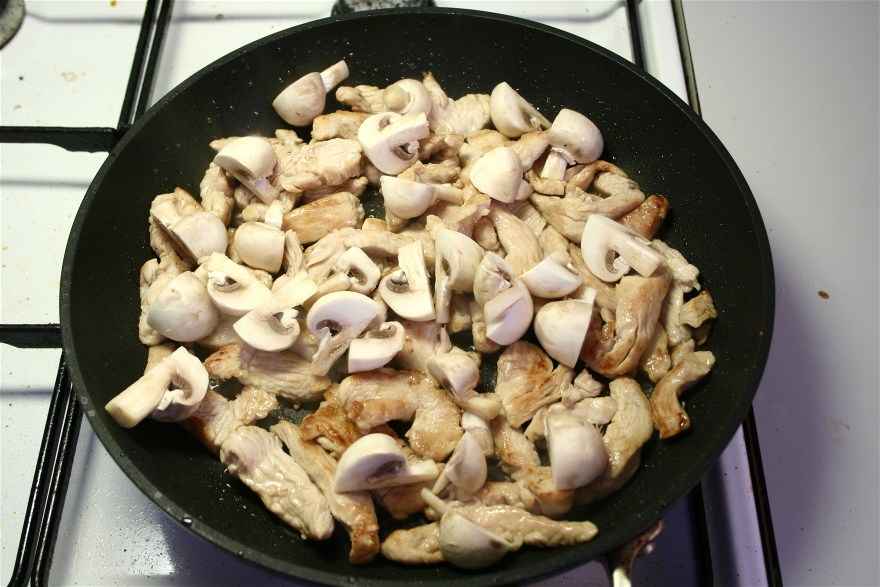Cremet pasta med Kalkun ... klik for at komme tilbage