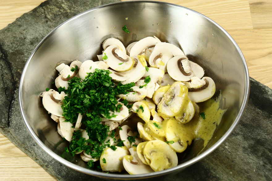 Citronstegt kalkunschnitzel med champignonsalat ... klik for at komme tilbage