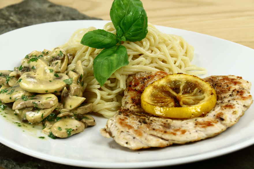 Citronstegt kalkunschnitzel med champignonsalat ... klik for at komme tilbage