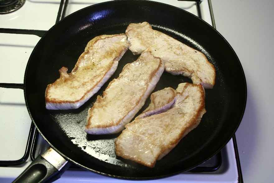 Skinkeschnitzel med serrano og svampesalat ... klik for at komme tilbage