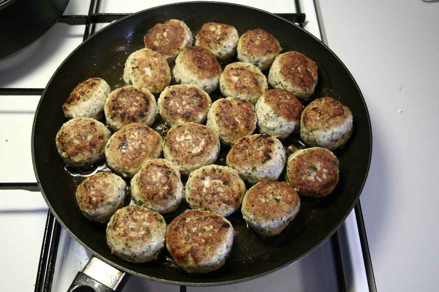 Italienske kødboller i tomatsovs ... klik for at komme tilbage