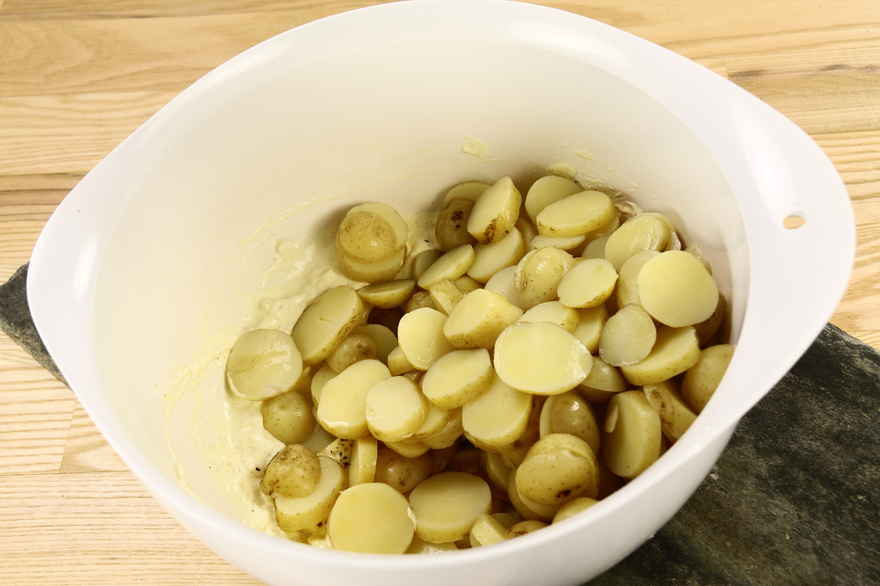 Kartoffelsalat med karry - kold ... klik for at komme tilbage