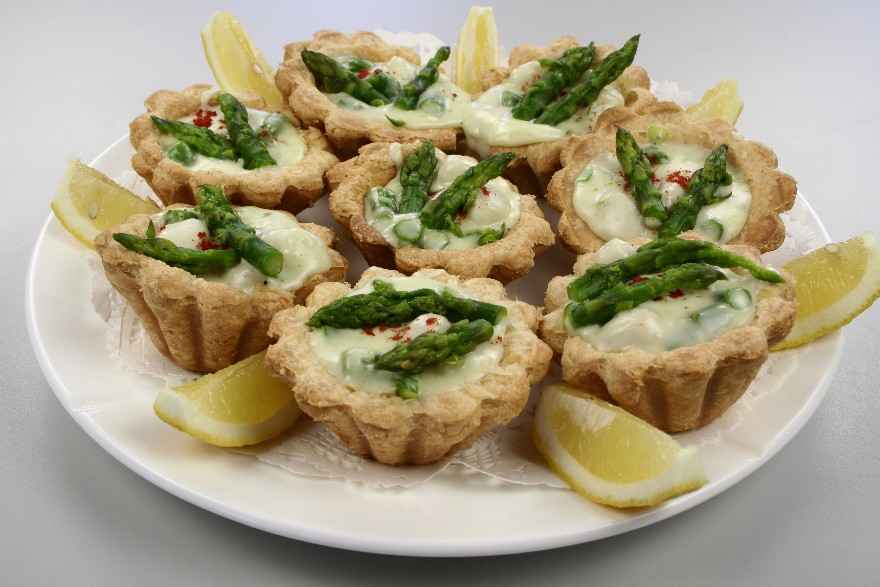 Tarteletter med fiskeboller, asparges og rejer ... klik for at komme tilbage